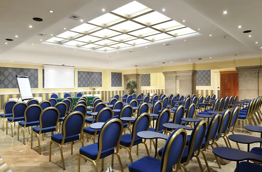 Grand Hotel Plaza-1